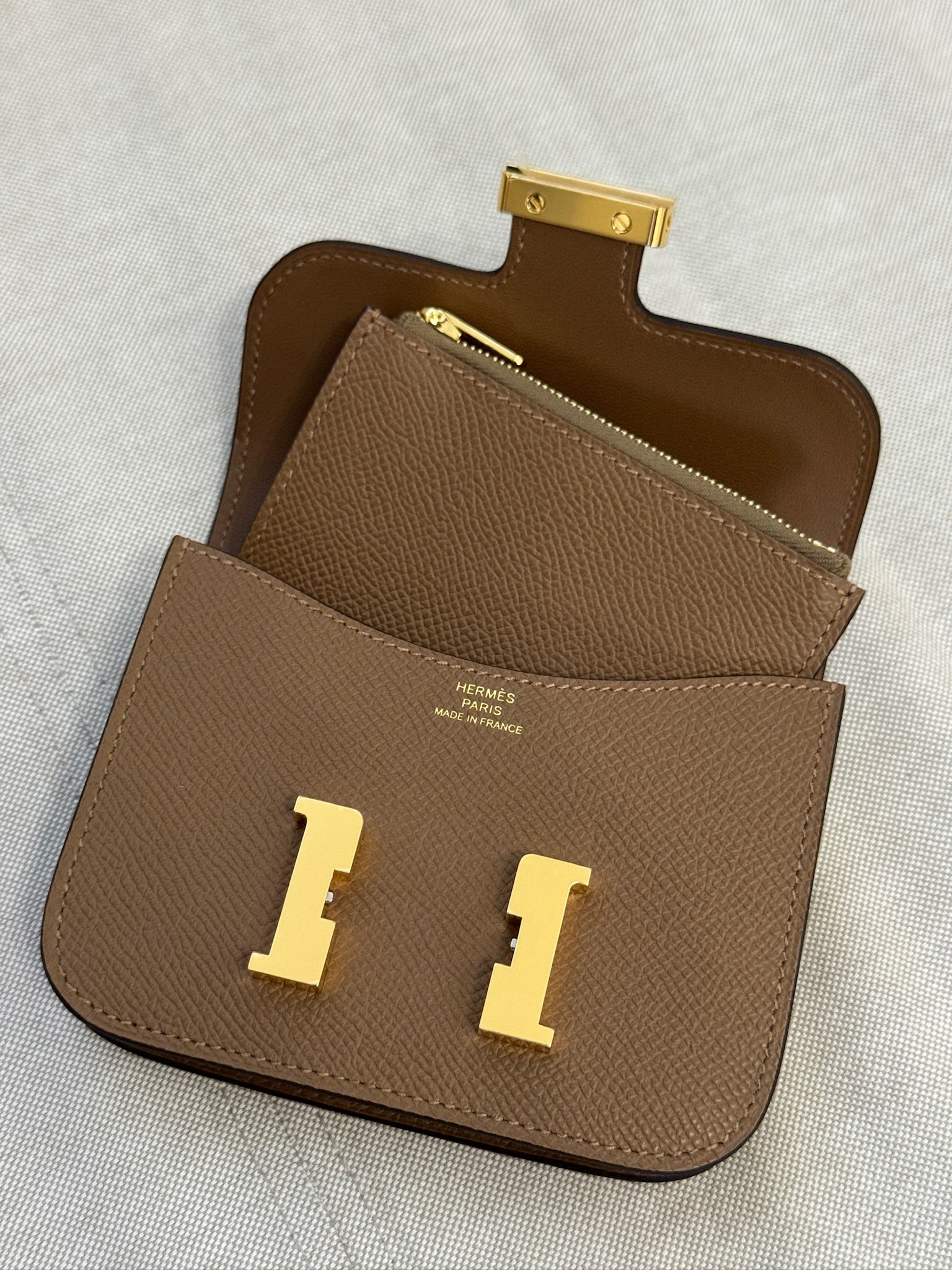 Hermès Constance Slim Wallet Alezan Gold Hardware