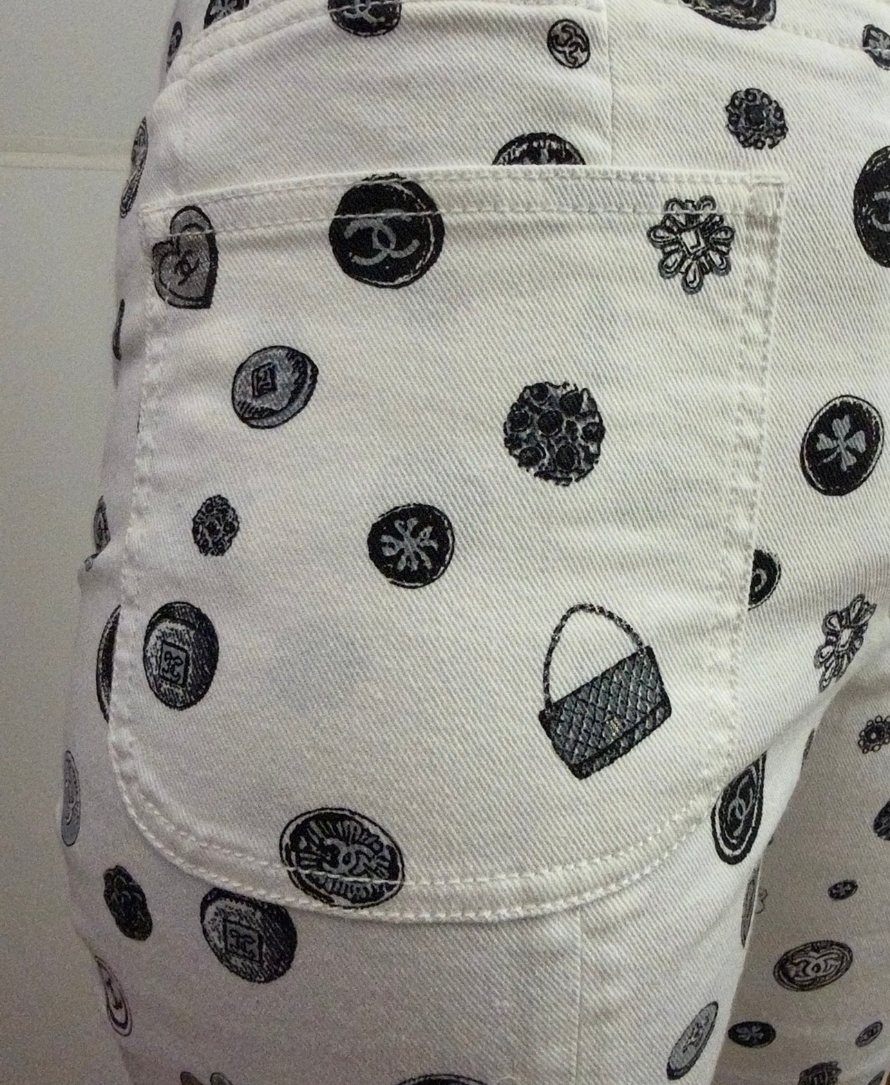 CHANEL White Denim Jeans with Black Charms Logos