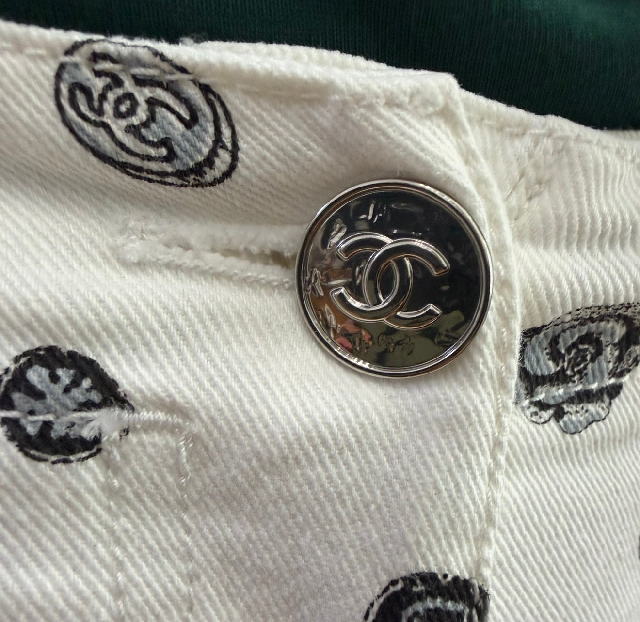 CHANEL White Denim Jeans with Black Charms Logos