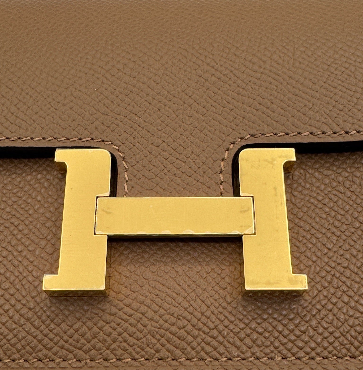Hermès Constance Slim Wallet Alezan Gold Hardware