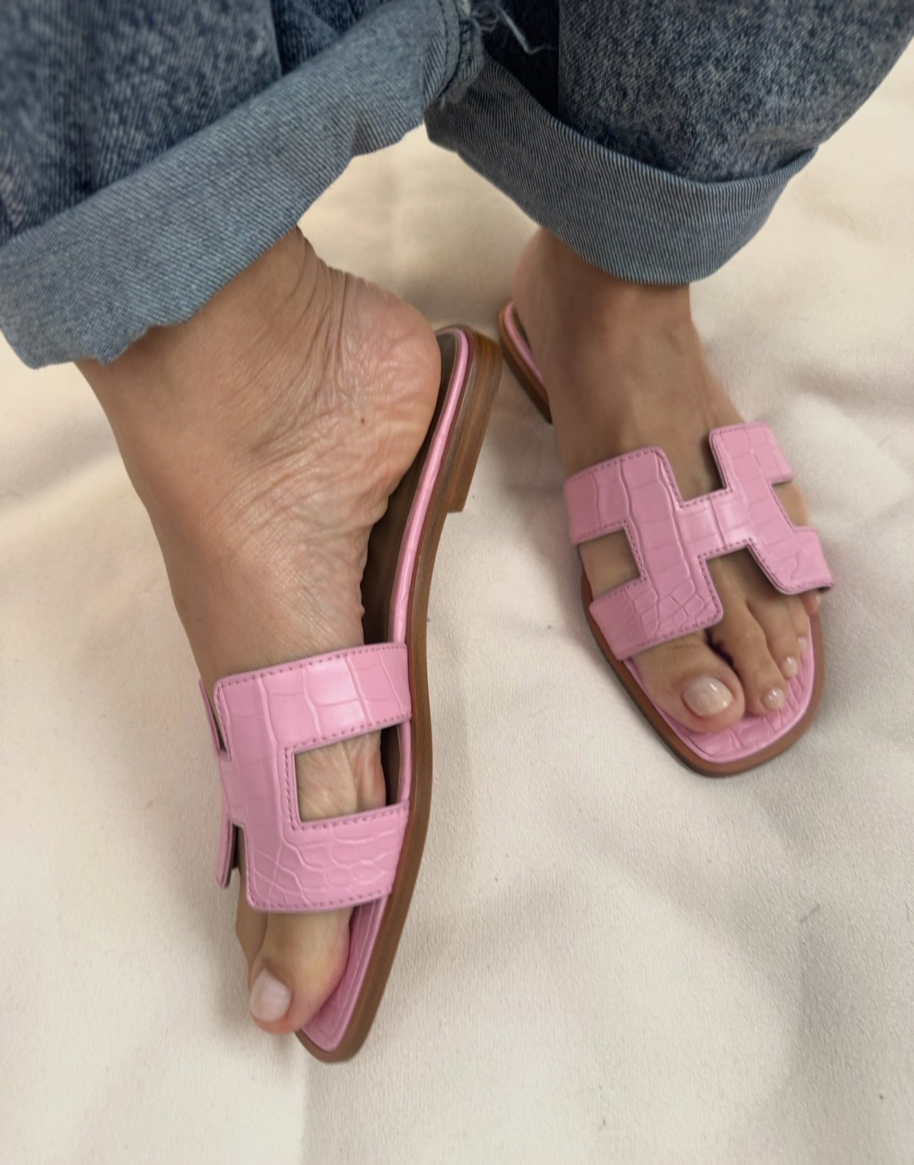 Hermès Bubblegum Pink Matte Alligator Oran Sandals