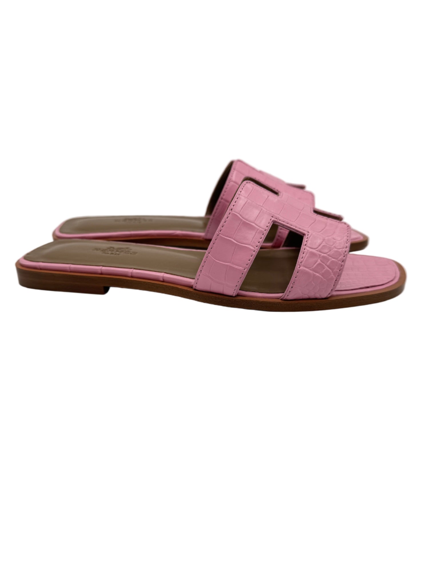 Hermès Bubblegum Pink Matte Alligator Oran Sandals