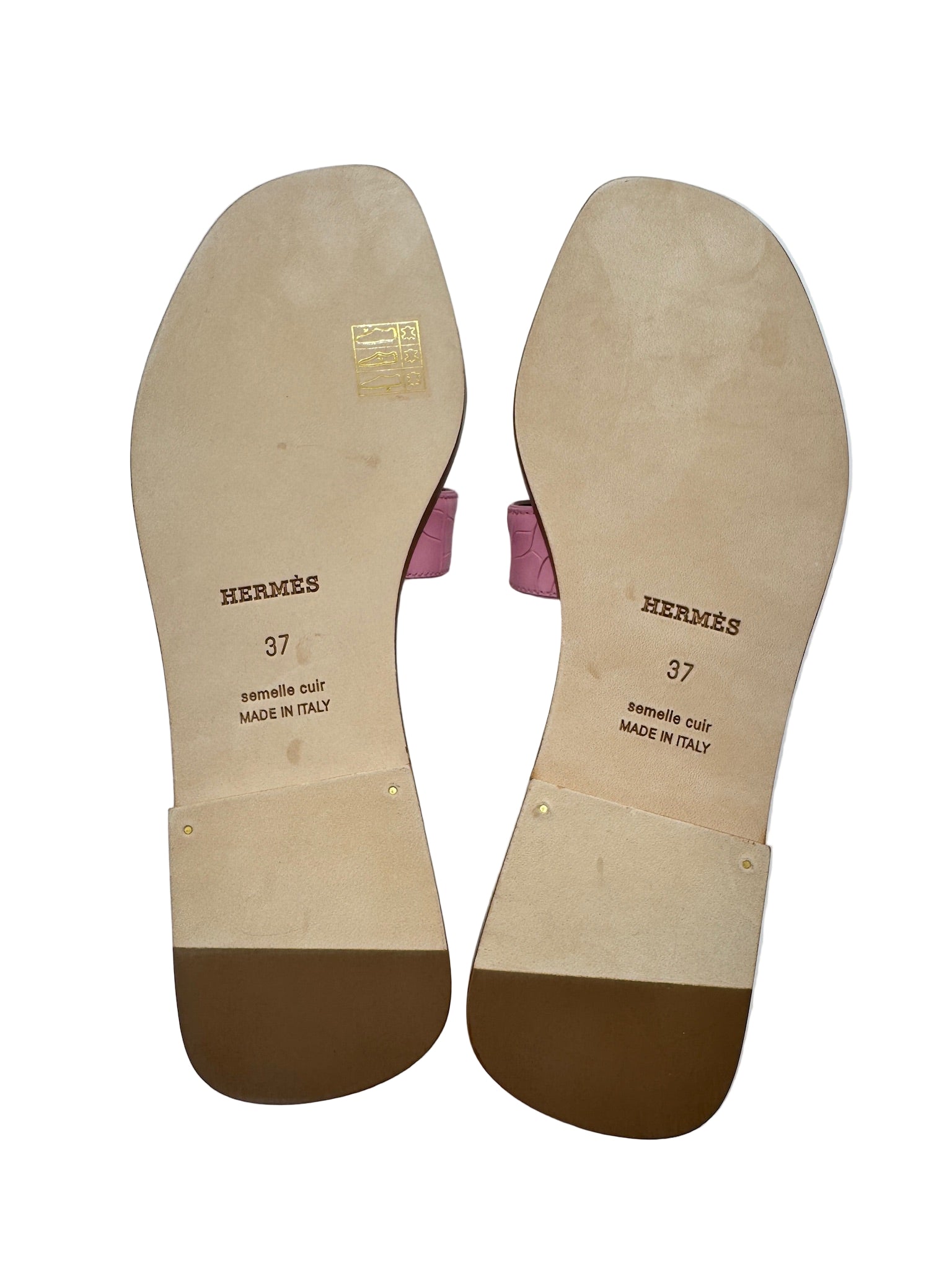 Hermès Bubblegum Pink Matte Alligator Oran Sandals