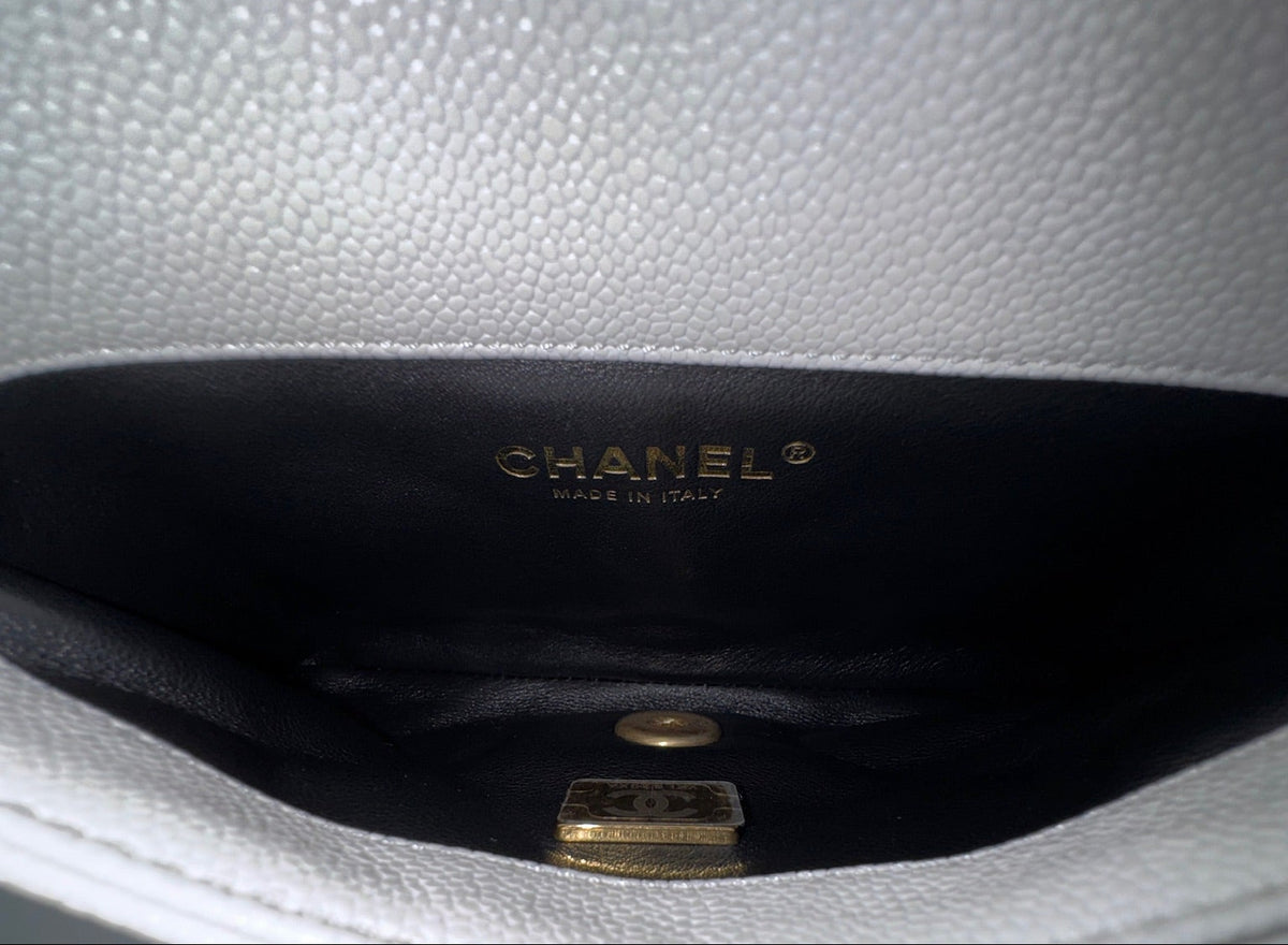 CHANEL White Leather Waist Bag with CC Belt Charm
