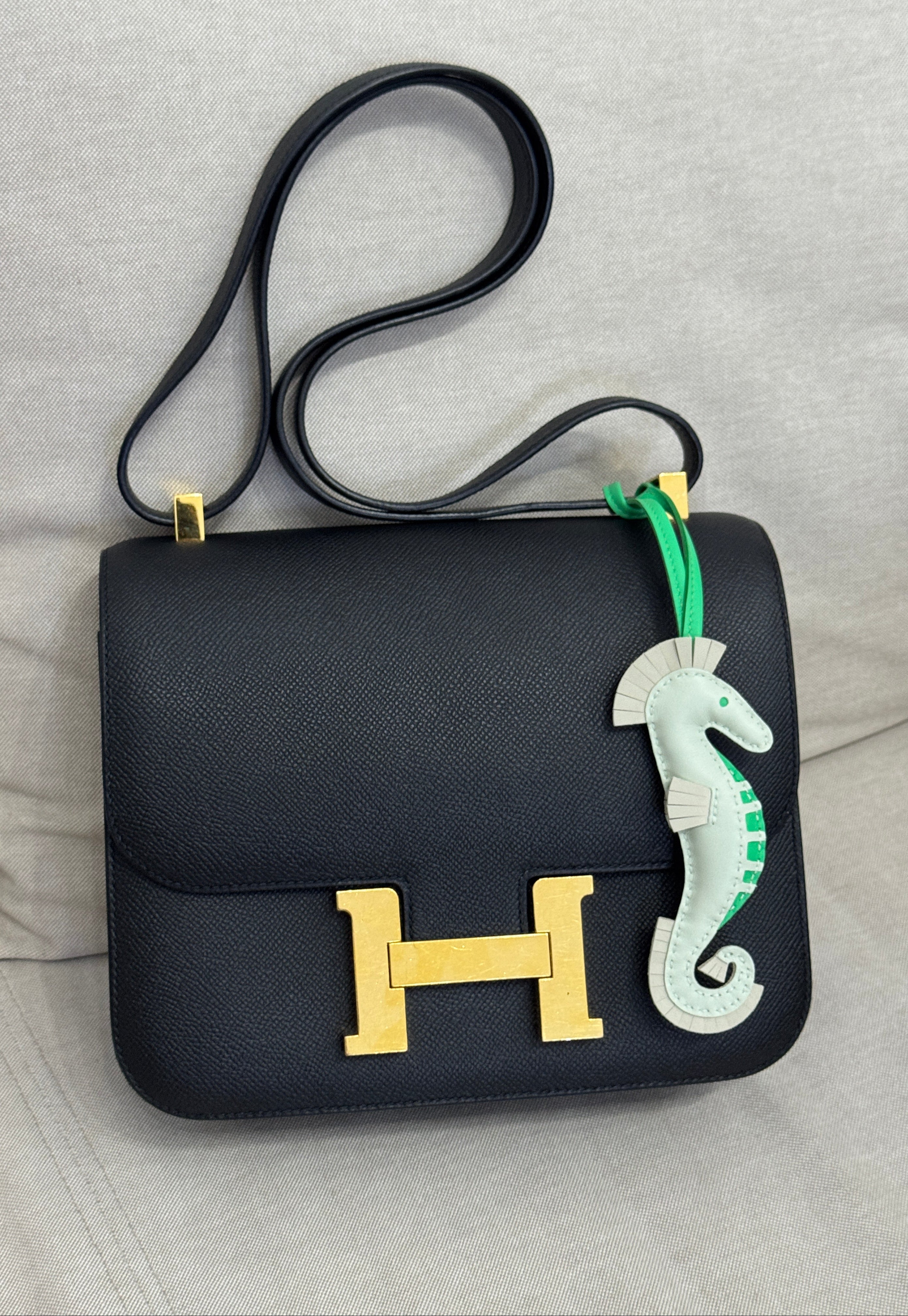 Hermès Seahorse Bag Charm Vert Comic Vert Fizz