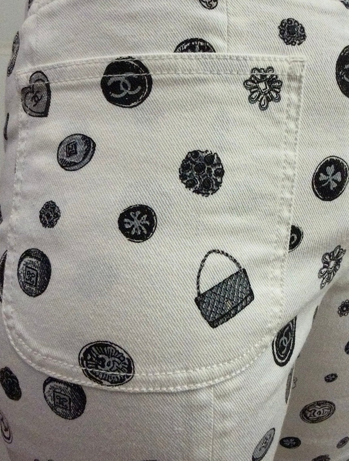 CHANEL White Denim Jeans with Black Charms Logos