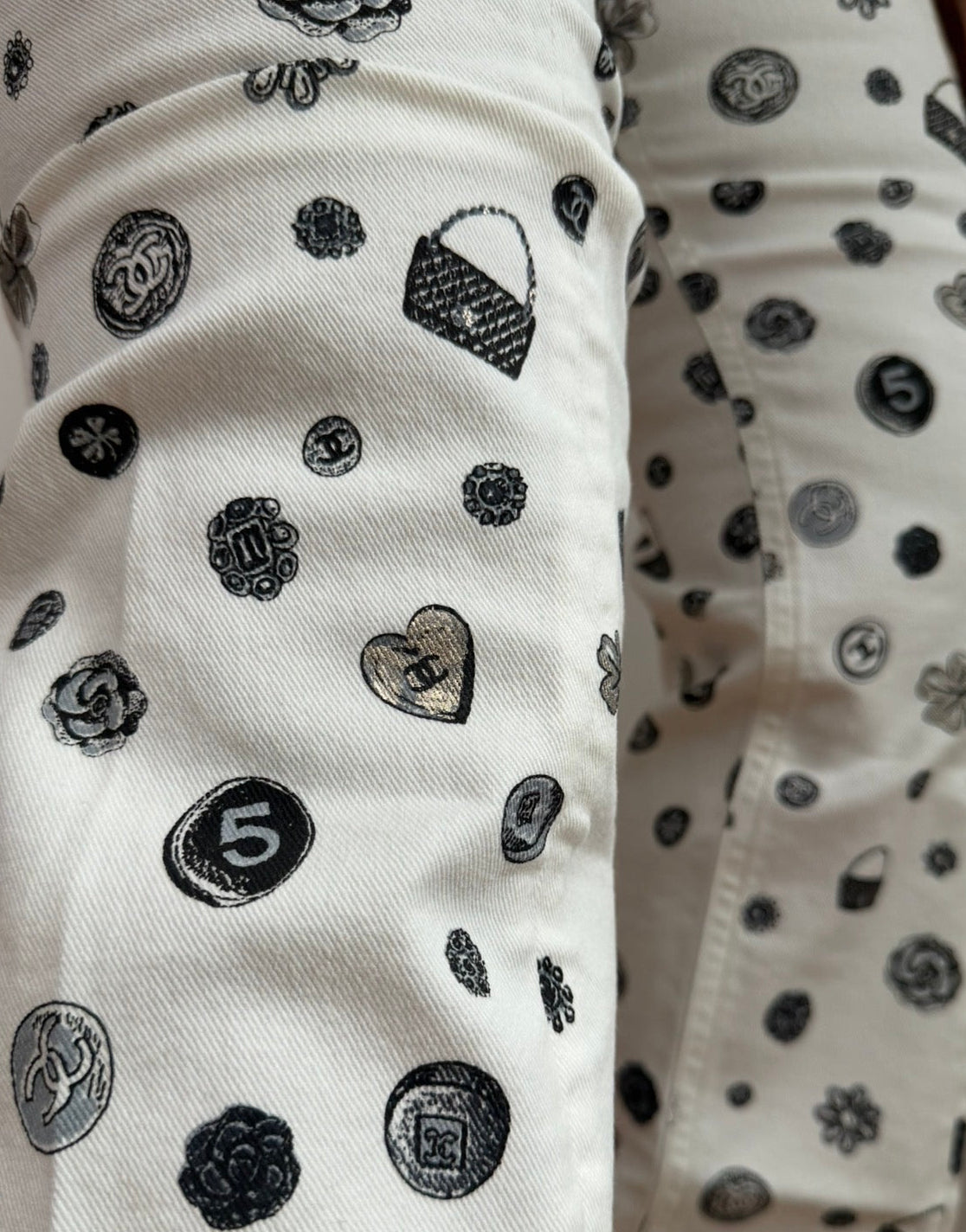 CHANEL White Denim Jeans with Black Charms Logos