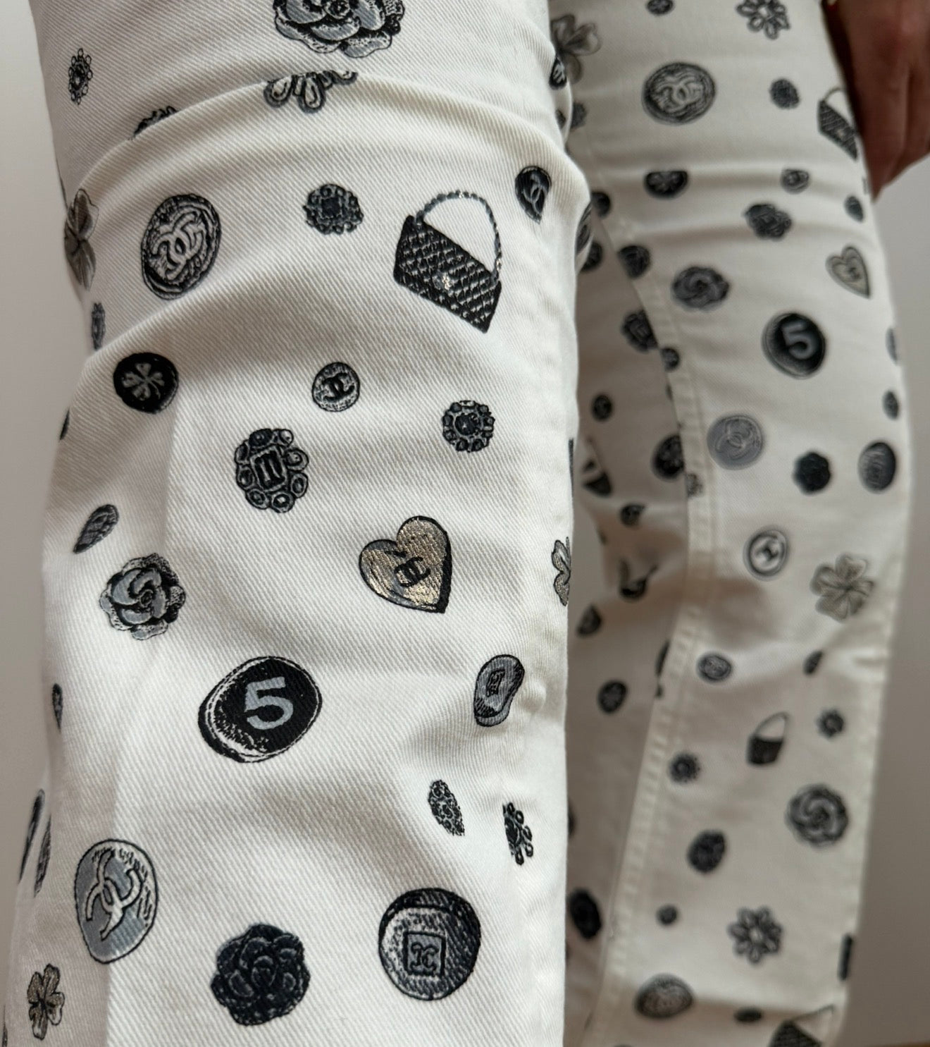 CHANEL White Denim Jeans with Black Charms Logos