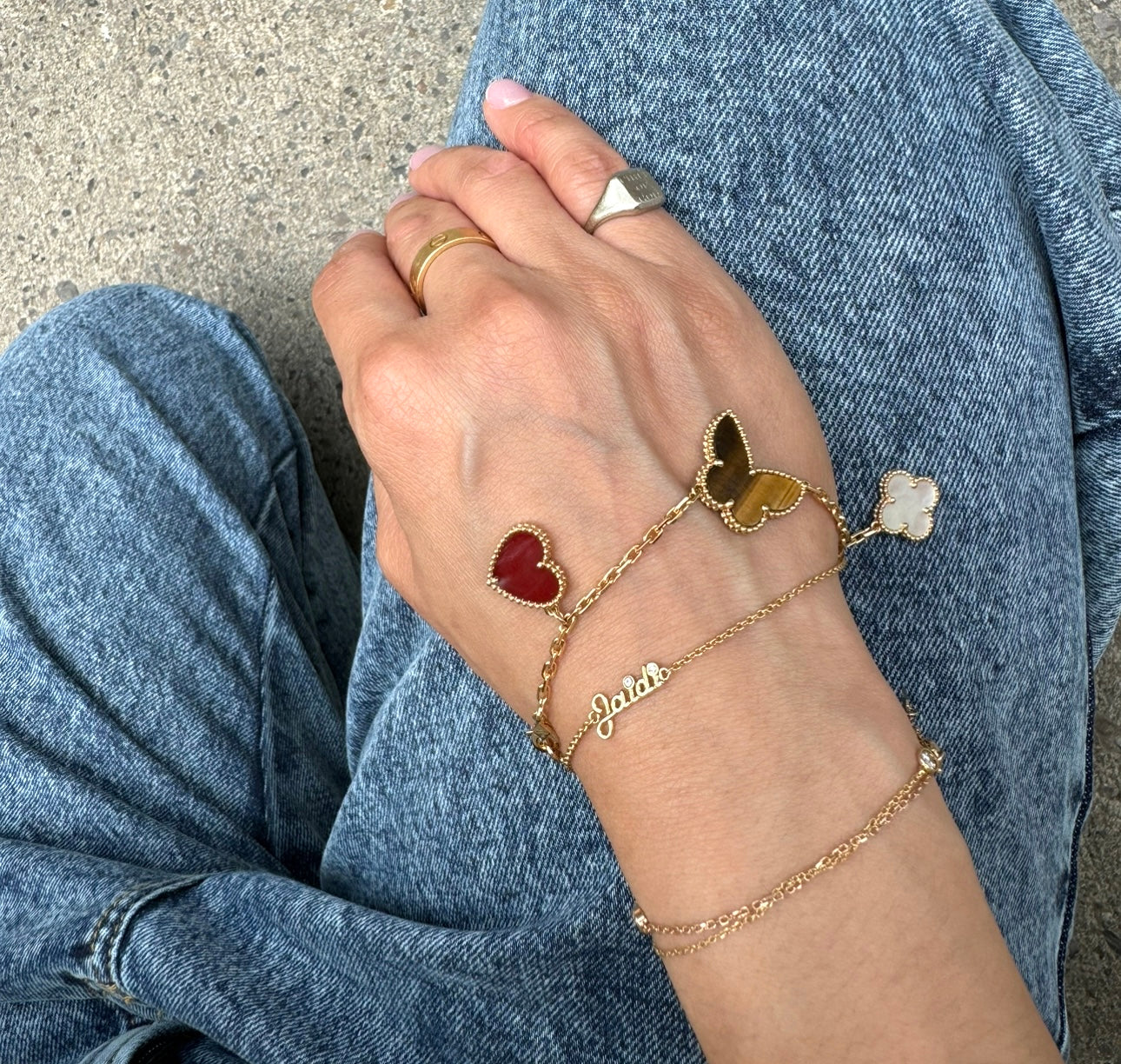 Van Cleef And Arpels Flower Bracelet Van Cleef Arpels Gold And