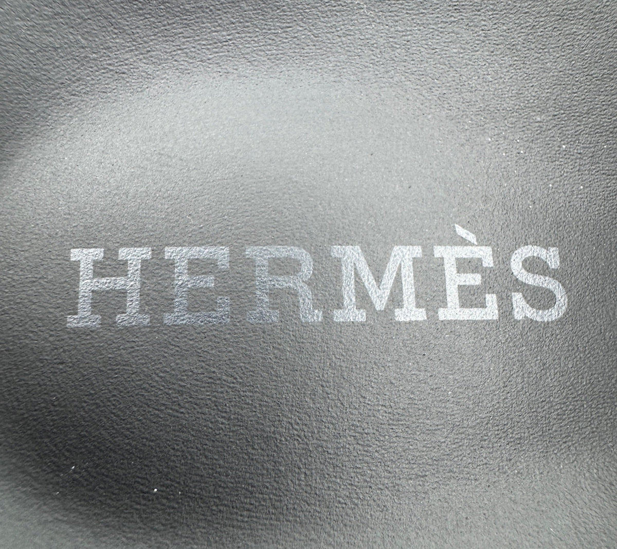 Hermès Rose Bois De Santal and Rouge De Turin Chypre Sandals