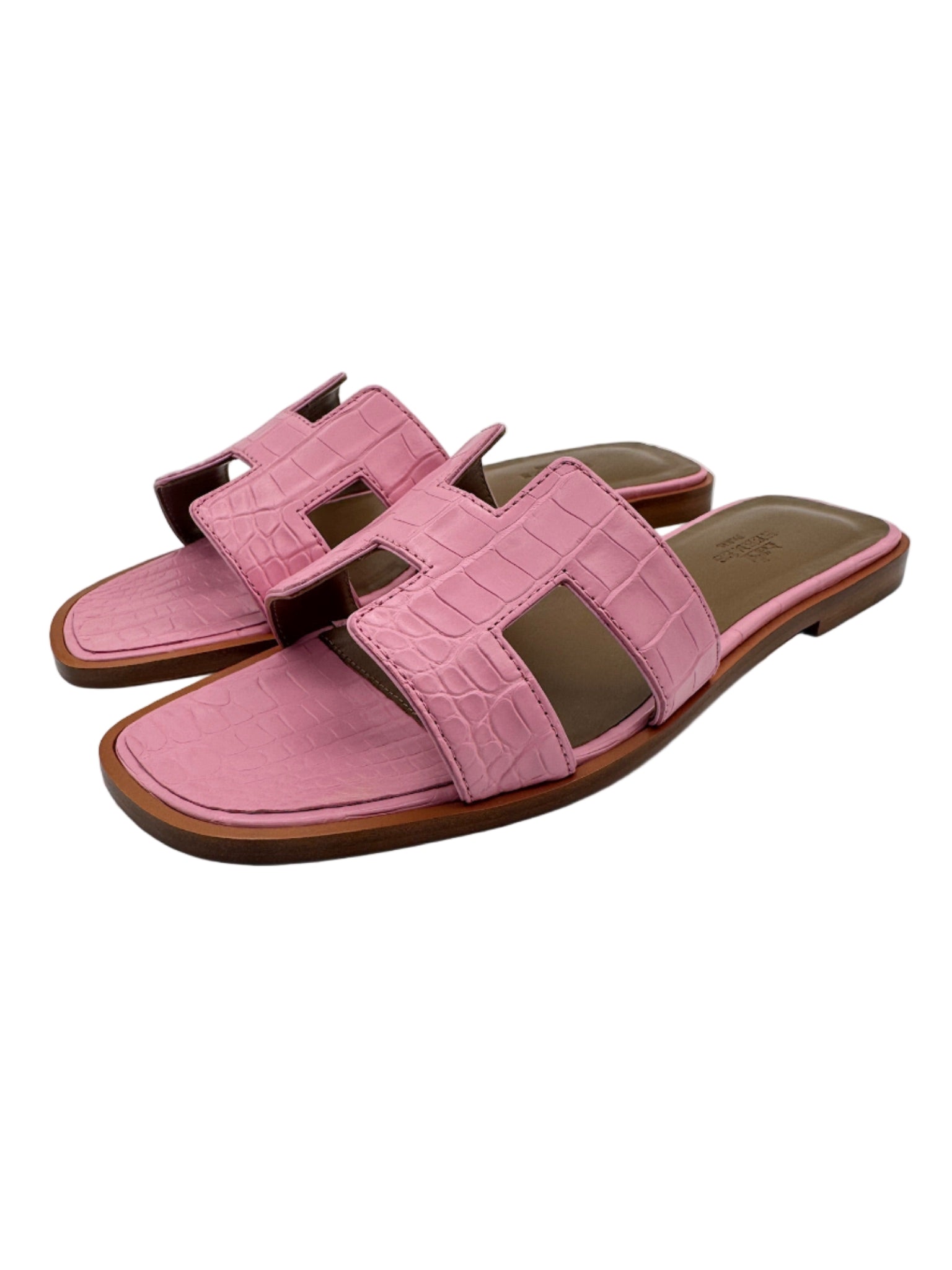 Hermès Bubblegum Pink Matte Alligator Oran Sandals