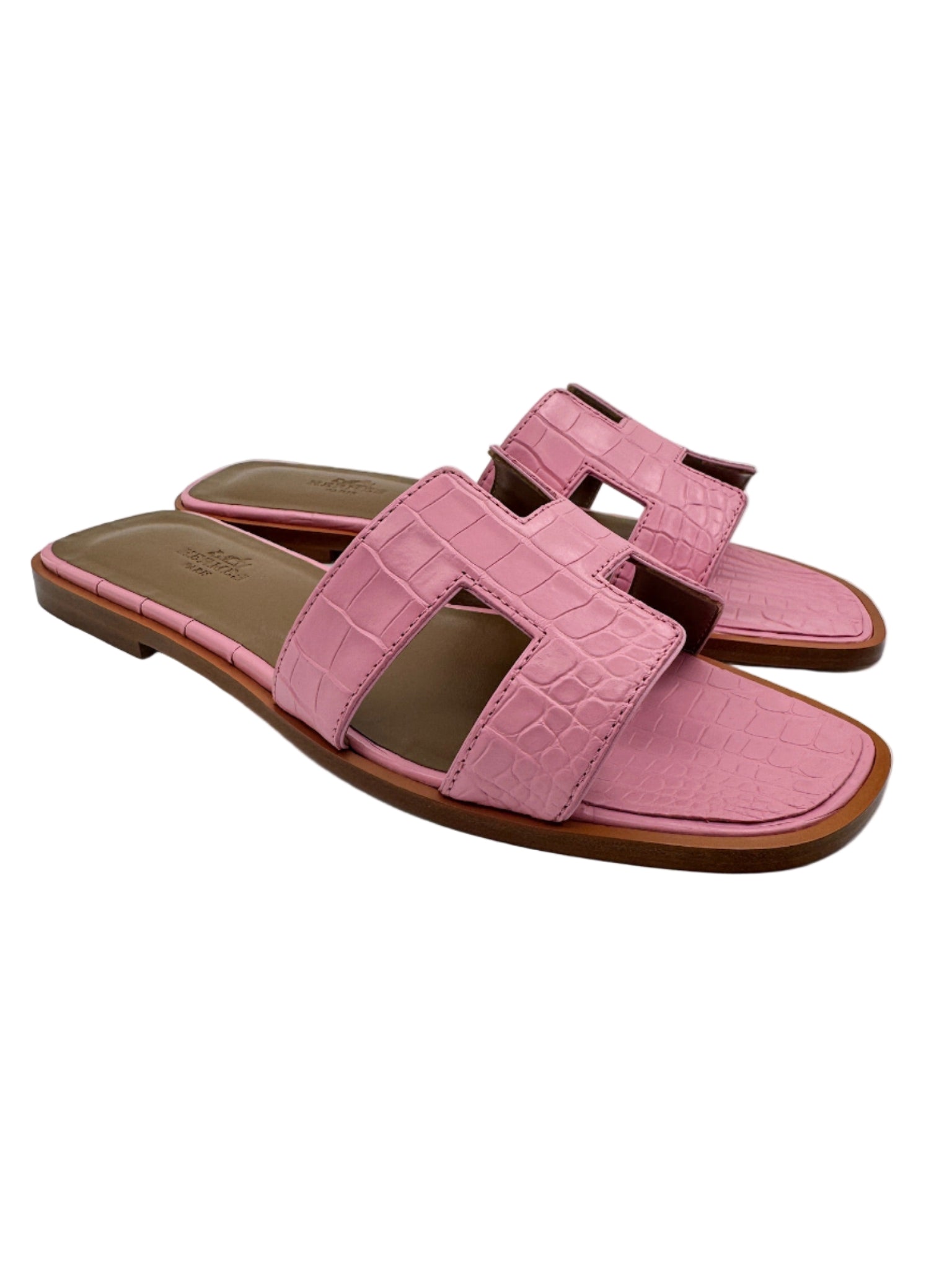 Hermès Bubblegum Pink Matte Alligator Oran Sandals