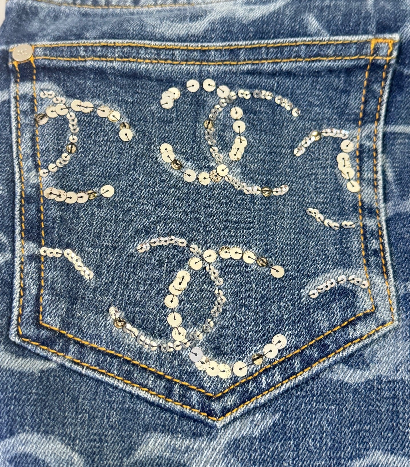 Chanel Blue Denim Skinny Jeans With CC Logos